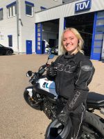 1A0C933A-6A97-4BB8-ADB2-BE6D3F6EB9A6