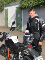 AADC14F7-9DA9-4C5D-812F-42088066F947